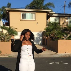 Meet your Posher, Laraysha